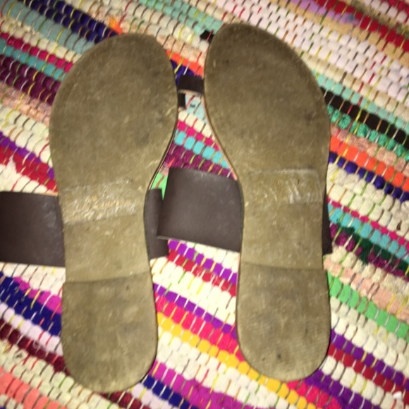 sandals - Picture 3 of 3